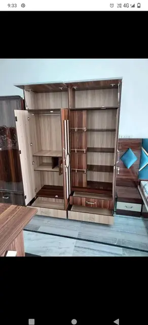 Almirah with internal shelving – Almirah by Varnika Furnitures and Aluminium Works, Lucknow
